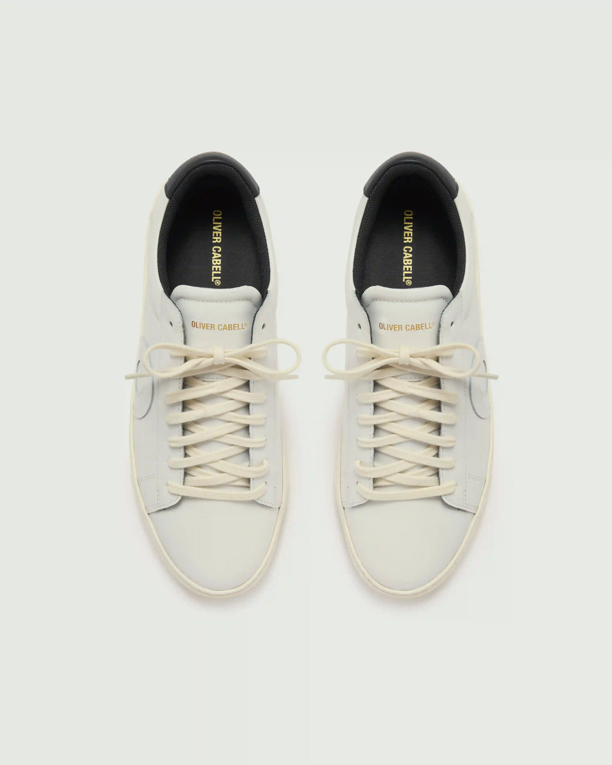 Low 1 | White / Black | Ivory
