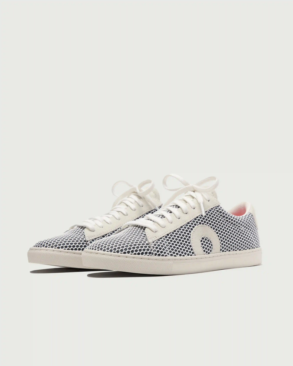 Low 1 | Carbon (Waterproof)