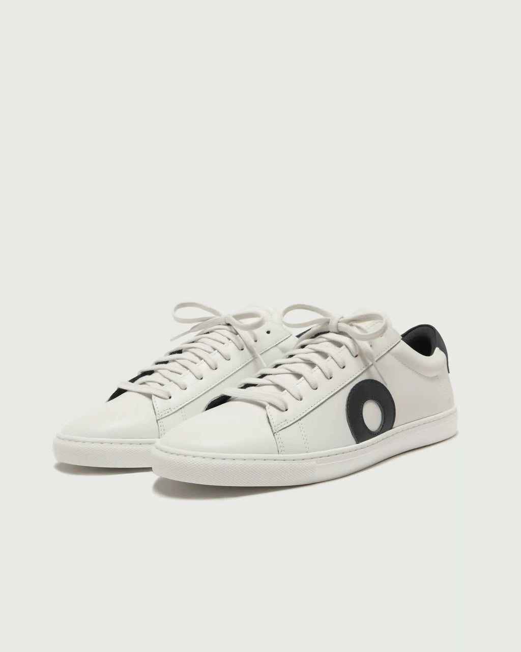 Low 1 | White / Black (Orthopedic)