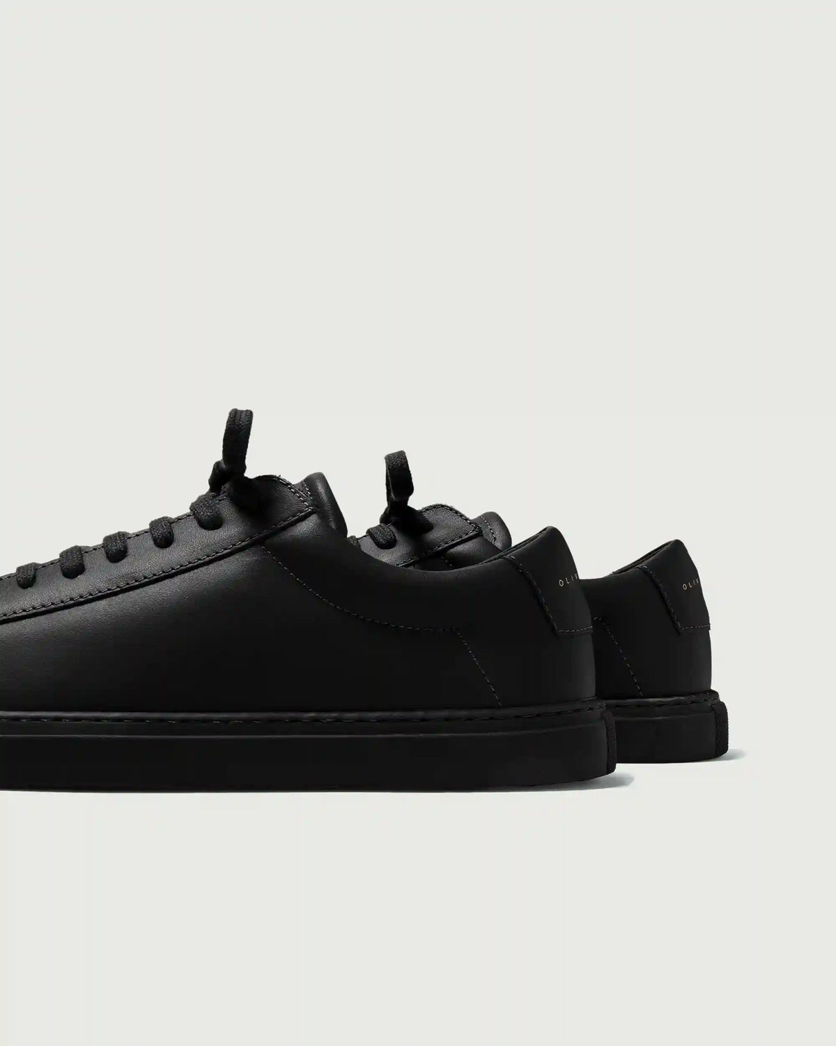 Low 1 | Jet Black (Orthopedic)