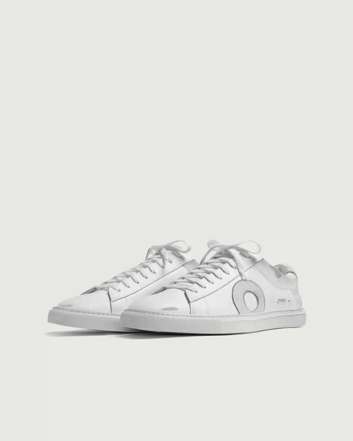 Low 1 | White Wall
