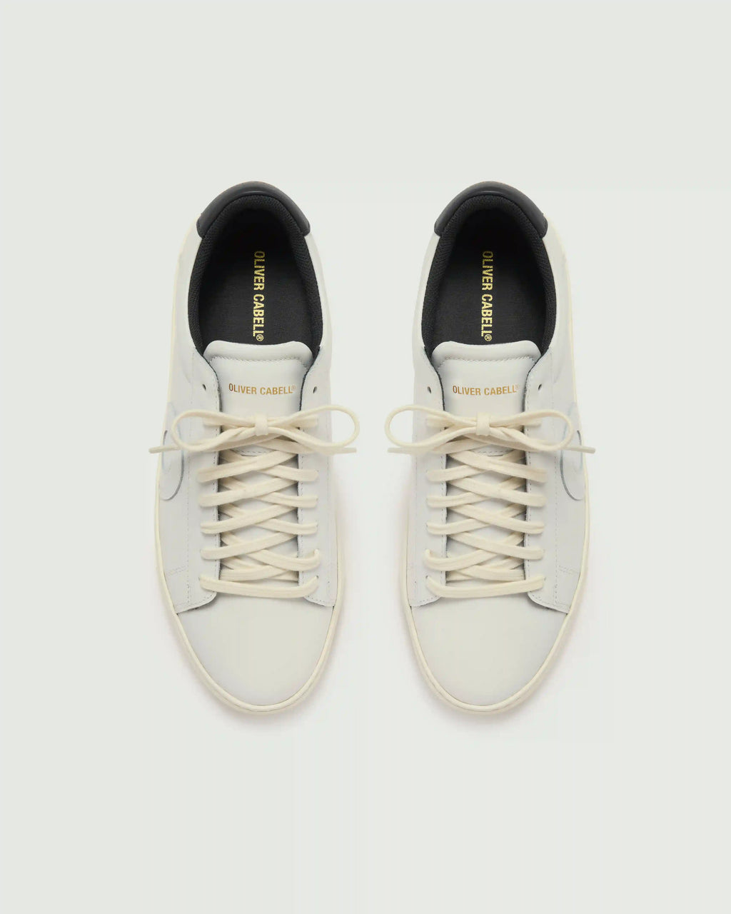 Low 1 | White / Black | Ivory (Orthopedic)