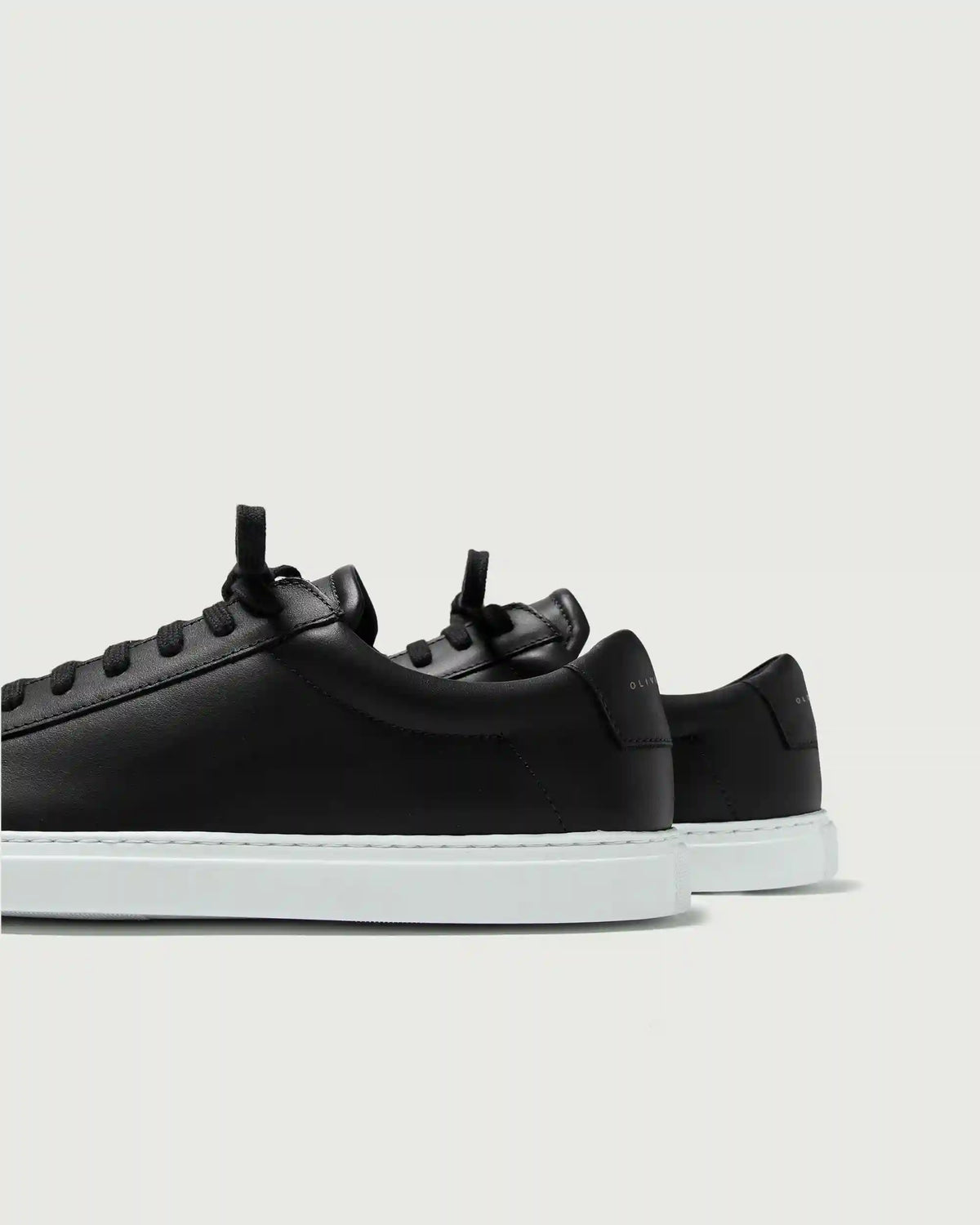 Low 1 | Black