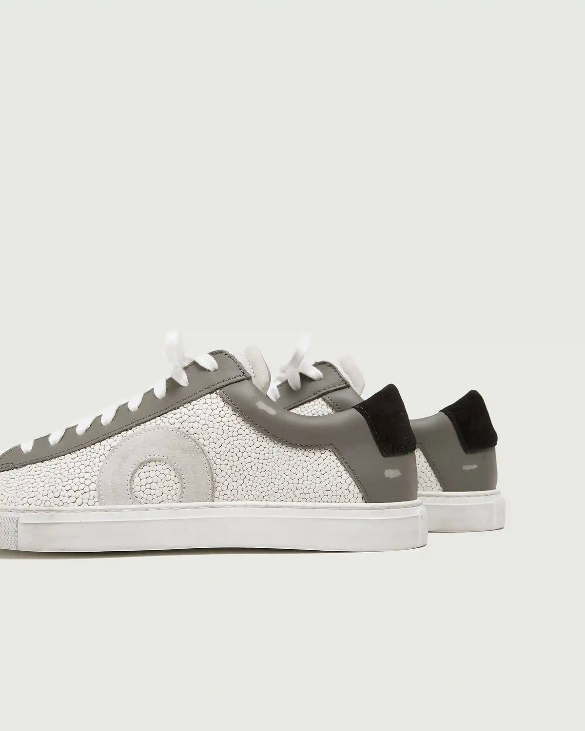 Low 1 | Stingray